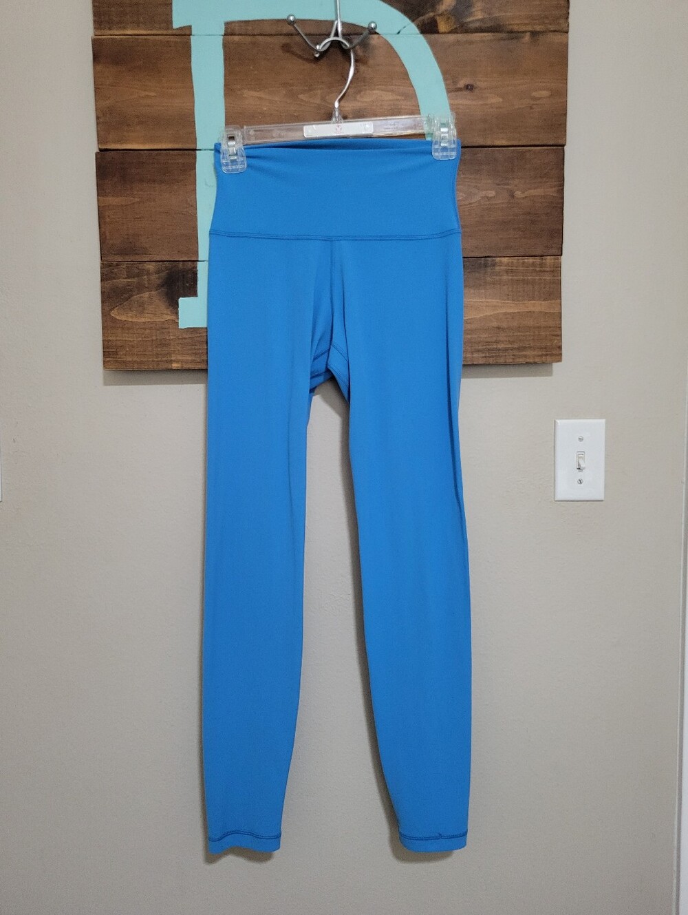 Aritzia Golden Blue High-Rise Soft Performance Leggings Size 8